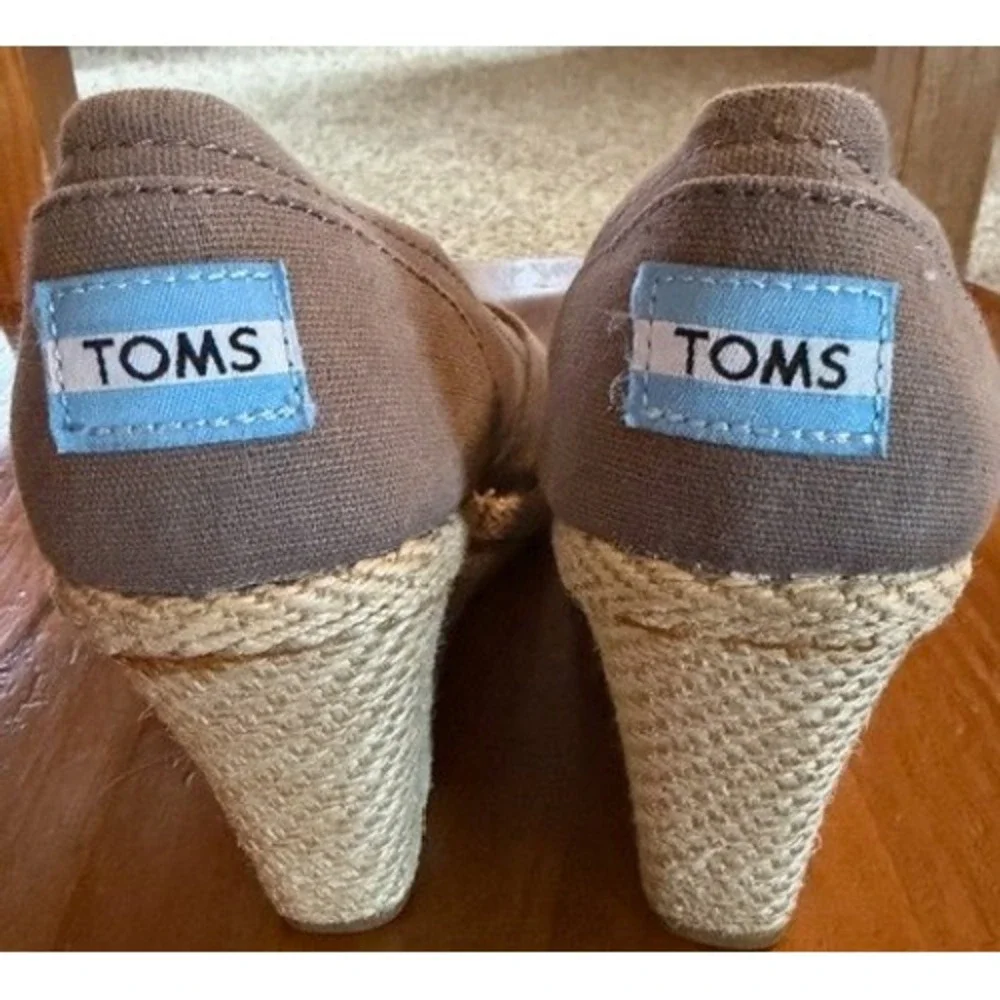 Toms calypso canvas